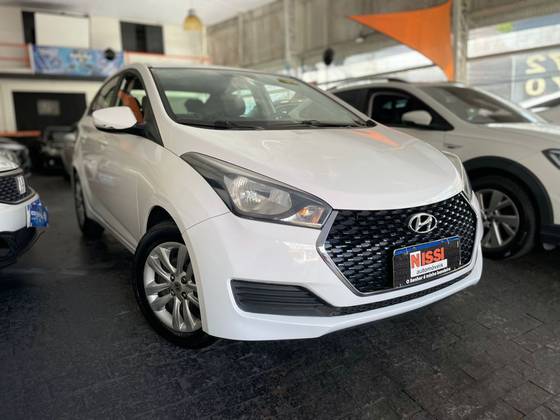 HYUNDAI HB20 1.0 COMFORT PLUS 12V FLEX 4P MANUAL